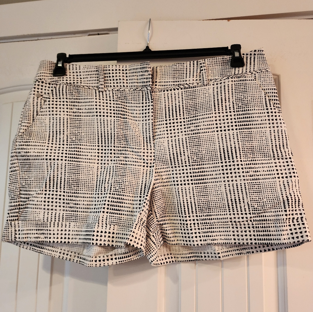 EUC Womens Apt. 9 Abstract Stretch Cotton Shorts
